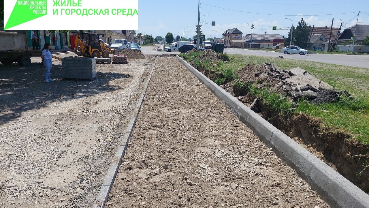 Продолжается благоустройство улицы Баксанова