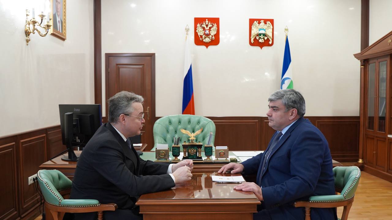 Казбек Коков и Владимир Владимиров обсудили вопросы межрегионального сотрудничества