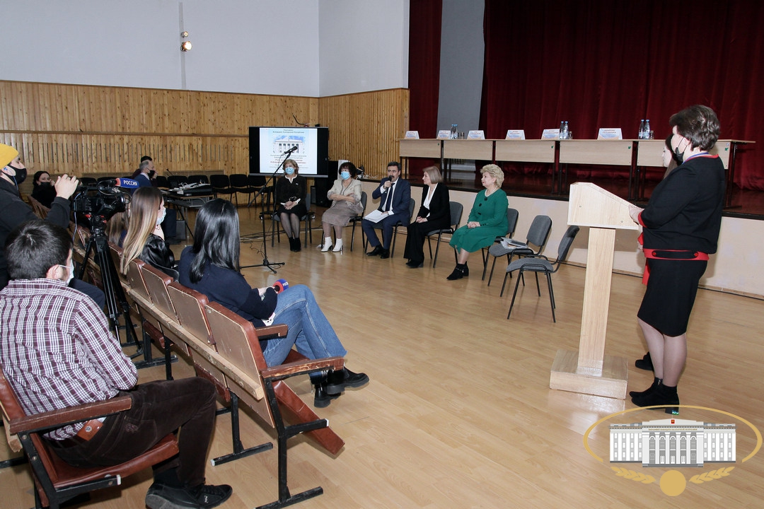 Обсуждены вопросы законодательного обеспечения развития образования