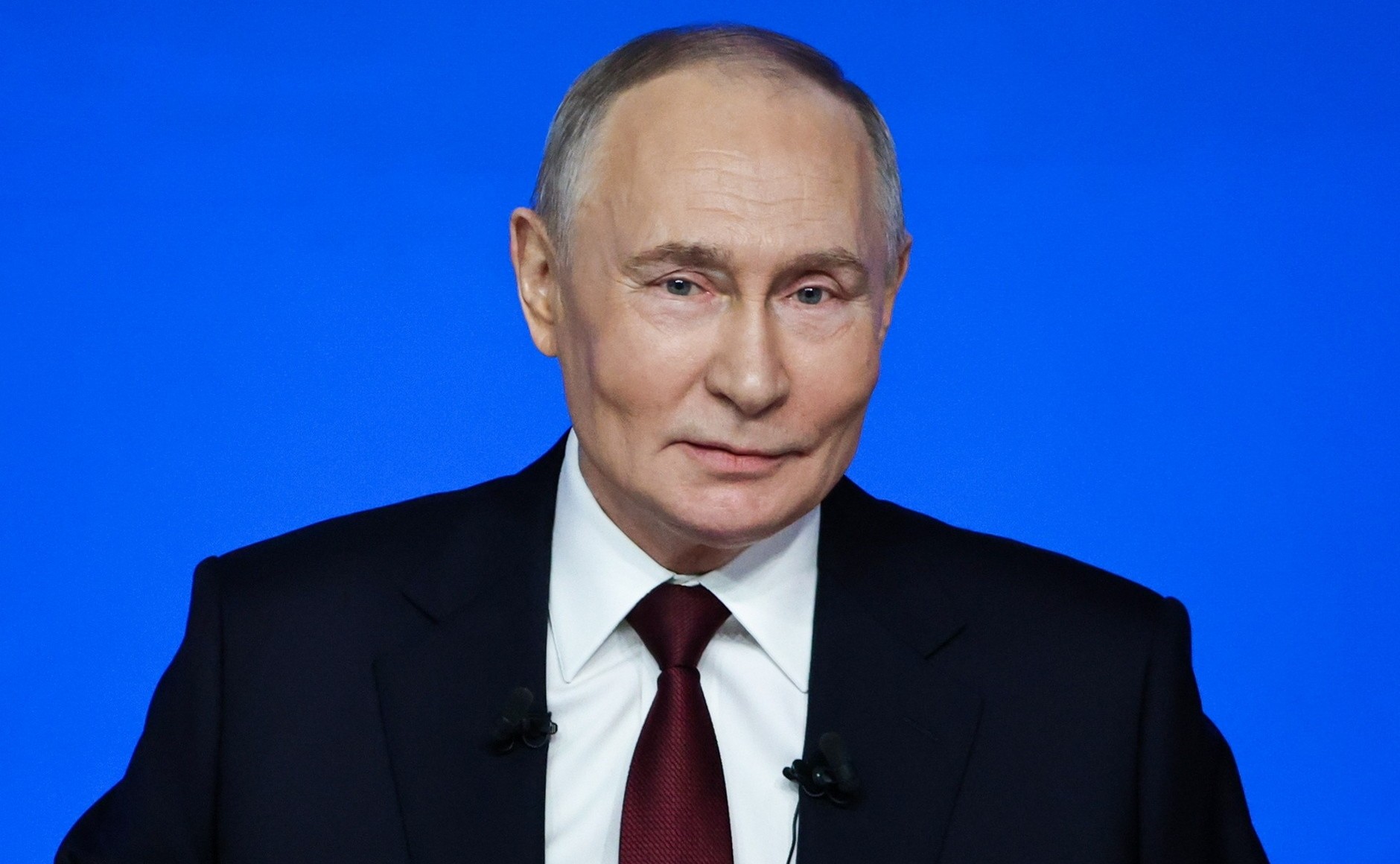 Президент России Владимир Путин пообещал взять под личный контроль переход на новую систему налогообложения