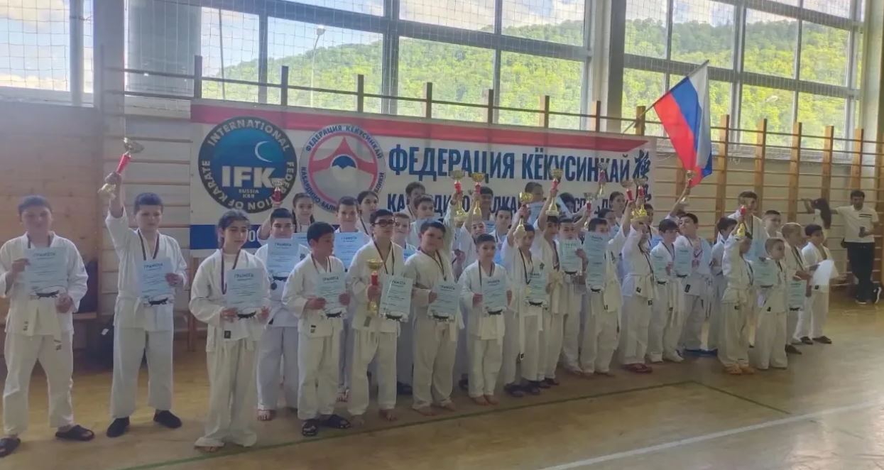 31 мая в физкультурно-оздоровительном комплексе г.п. Кашхатау прошел открытый турнир по каратэ Кёкусинкай. 