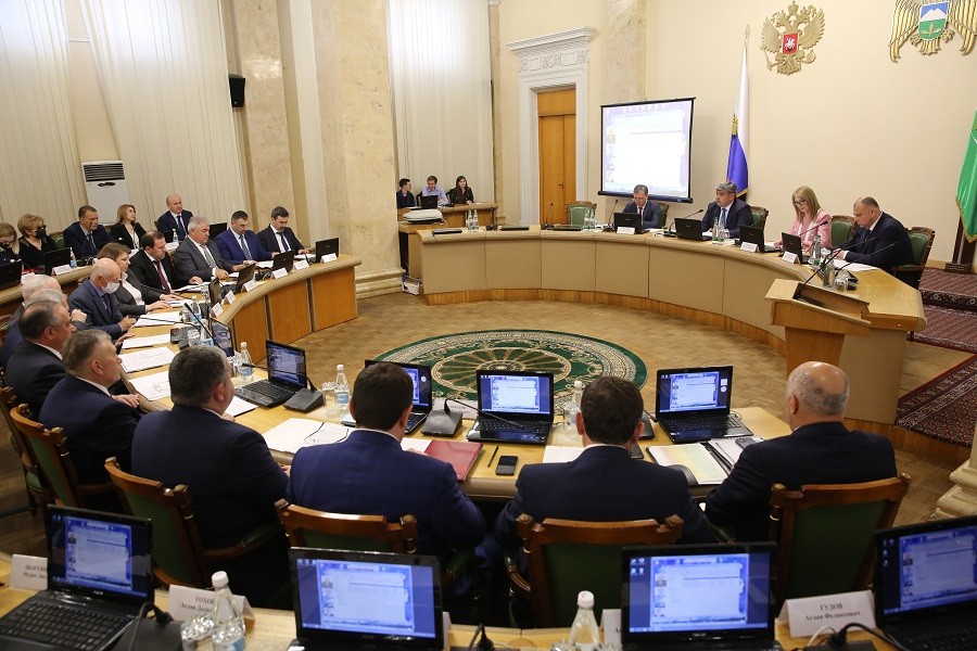 Глава КБР Казбек Коков провел заседание Совета по стратегическому развитию и национальным проектам