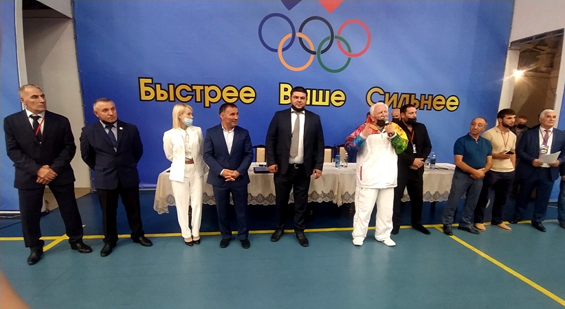 Десять медалей завоевали спортсмены КБР на чемпионате России по борьбе на поясах 