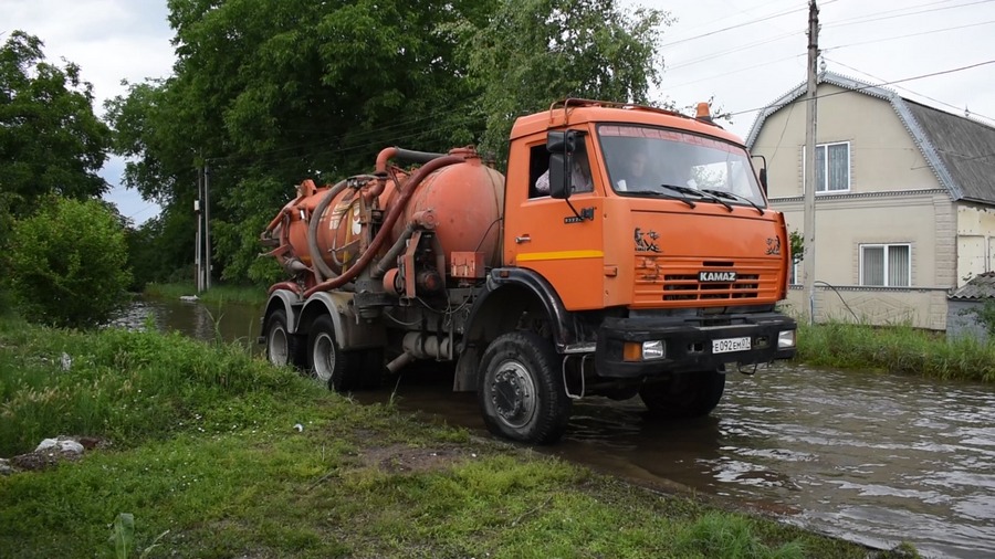 В районе устраняют последствия непогоды
