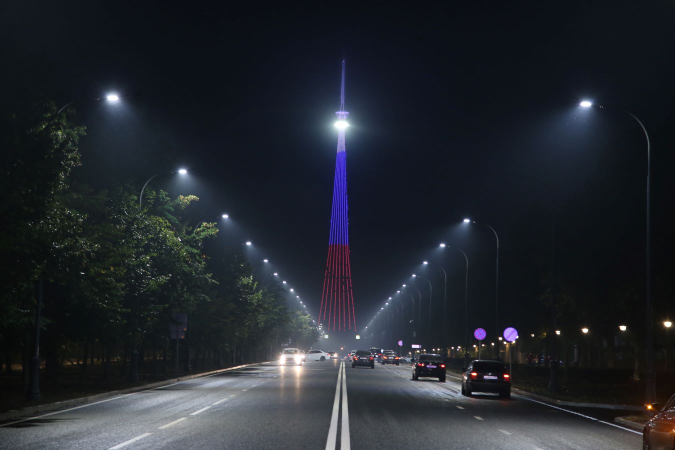 В Нальчике на 180-метровой телебашне запустили новую иллюминацию 