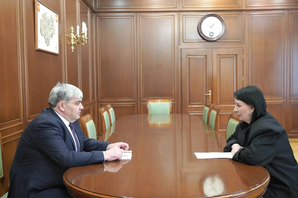 Казбек Коков провел рабочую встречу с детским омбудсменом Аминой Бадраковой
