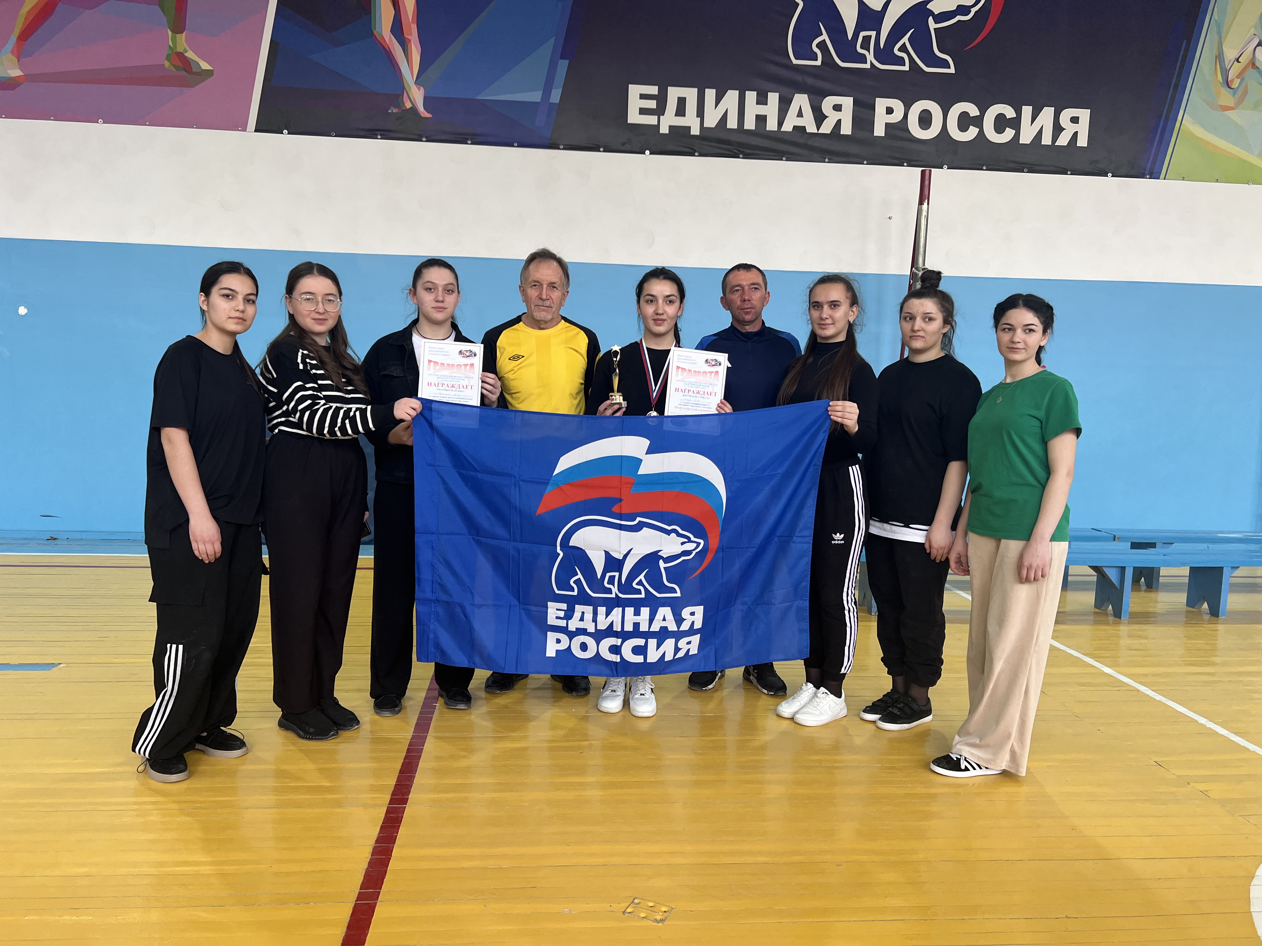 В Прохладненском районе прошел муниципальный партийный спортивный праздник "Вместе мы едины и сильны!"