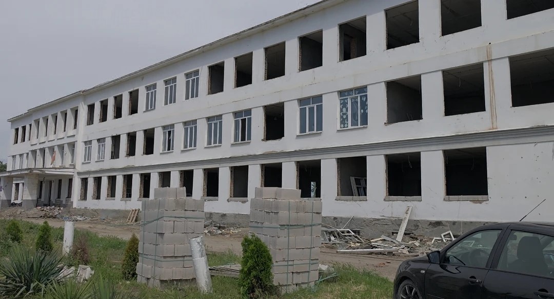  В школе Баксаненка полным ходом идёт капитальный ремонт