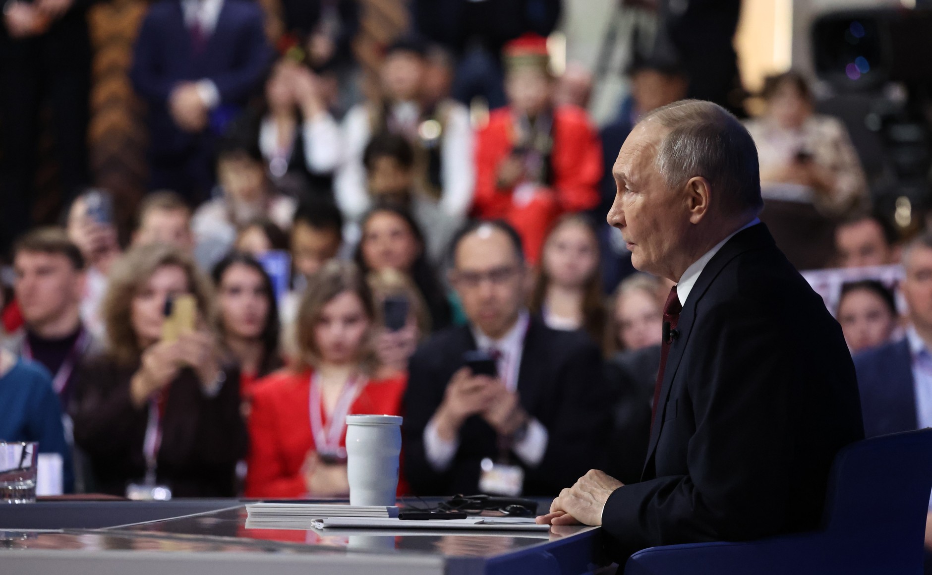 Началась программа «Итоги года с Владимиром Путиным»