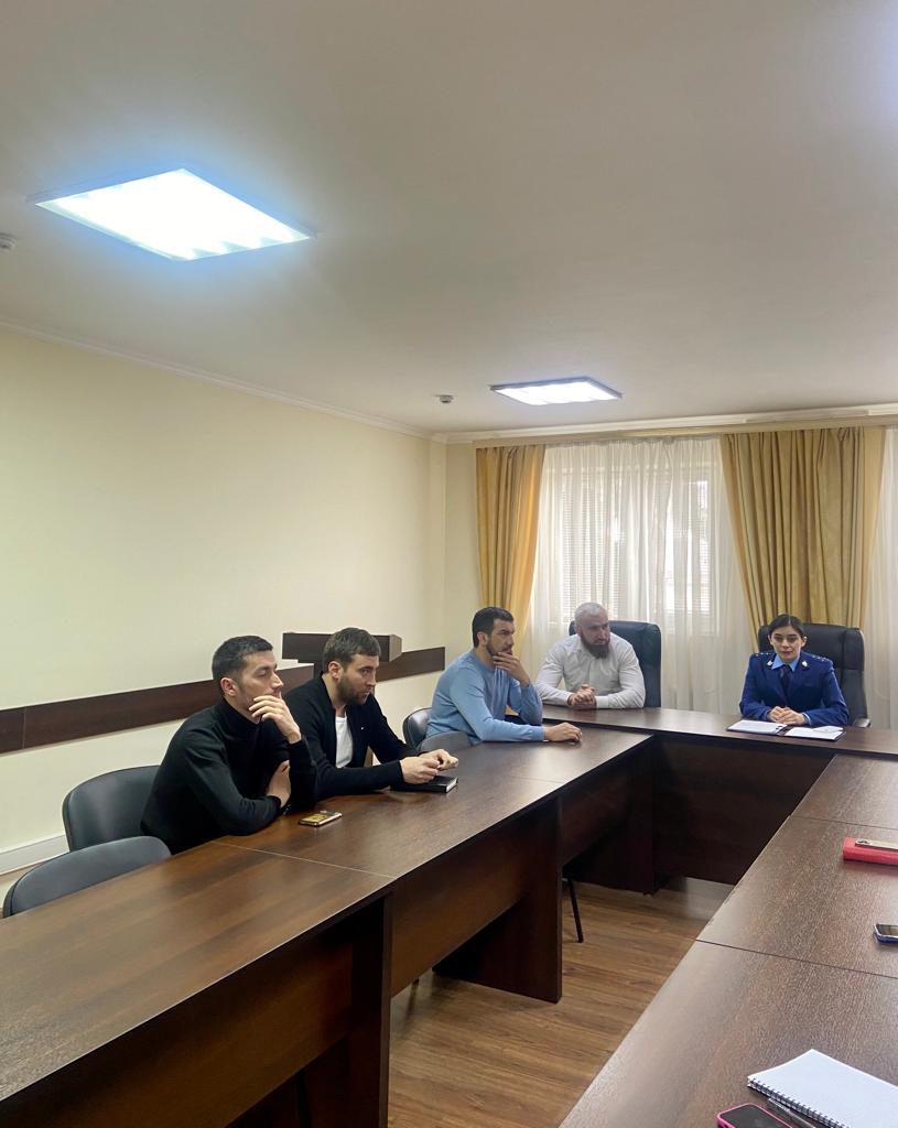 ПРОКУРОР РАЗЪЯСНИЛ