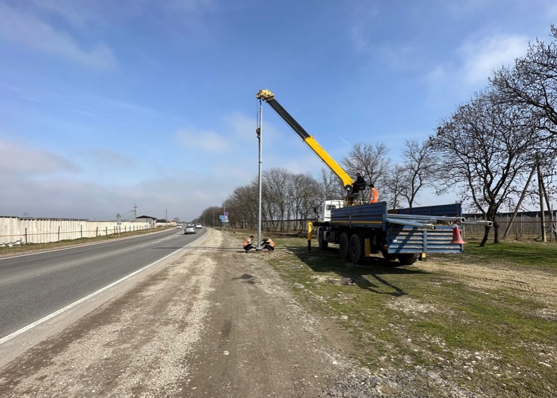 Стартовали работы по обновлению дороги в с.п. Герменчик
