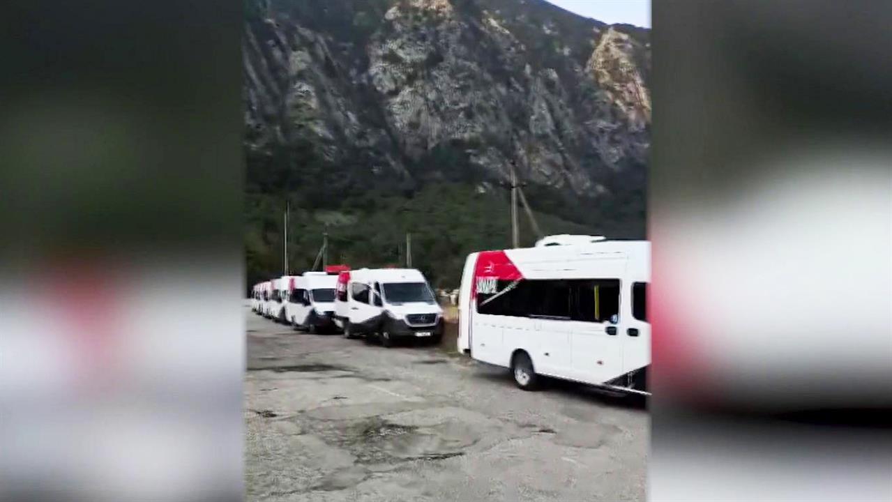 В Кабардино-Балкарии после схода нового мощного селевого потока в районе города Тырныауза организована эвакуация туристов и местных жителей, живущих в зоне риска