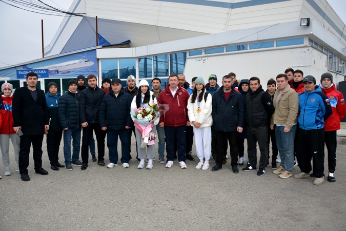В Нальчике встретили медалисток чемпионата мира по сурдолимпийскому тхэквондо
