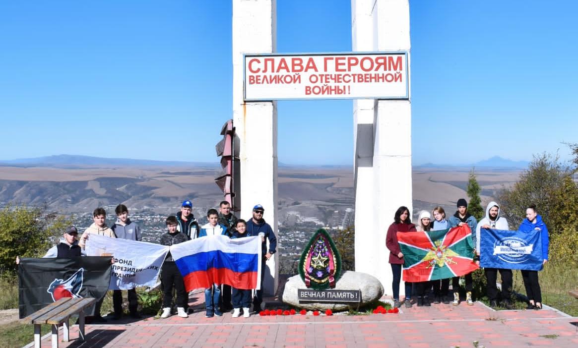 Молодежь республики знакомится с Дорогами Победы
