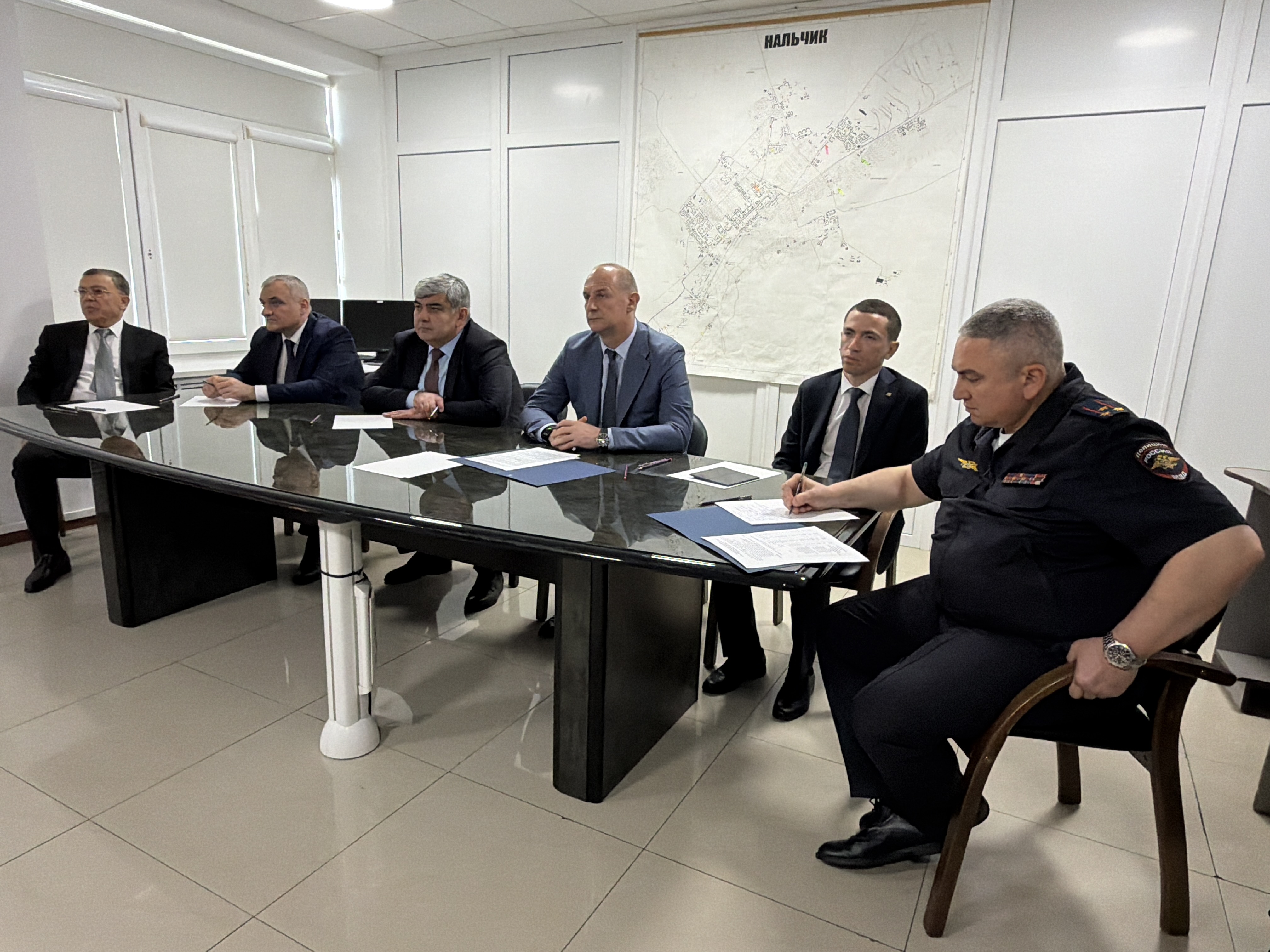Глава КБР Казбек Коков ознакомился с инновационными цифровыми решениями в сфере транспортной безопасности и городского планирования