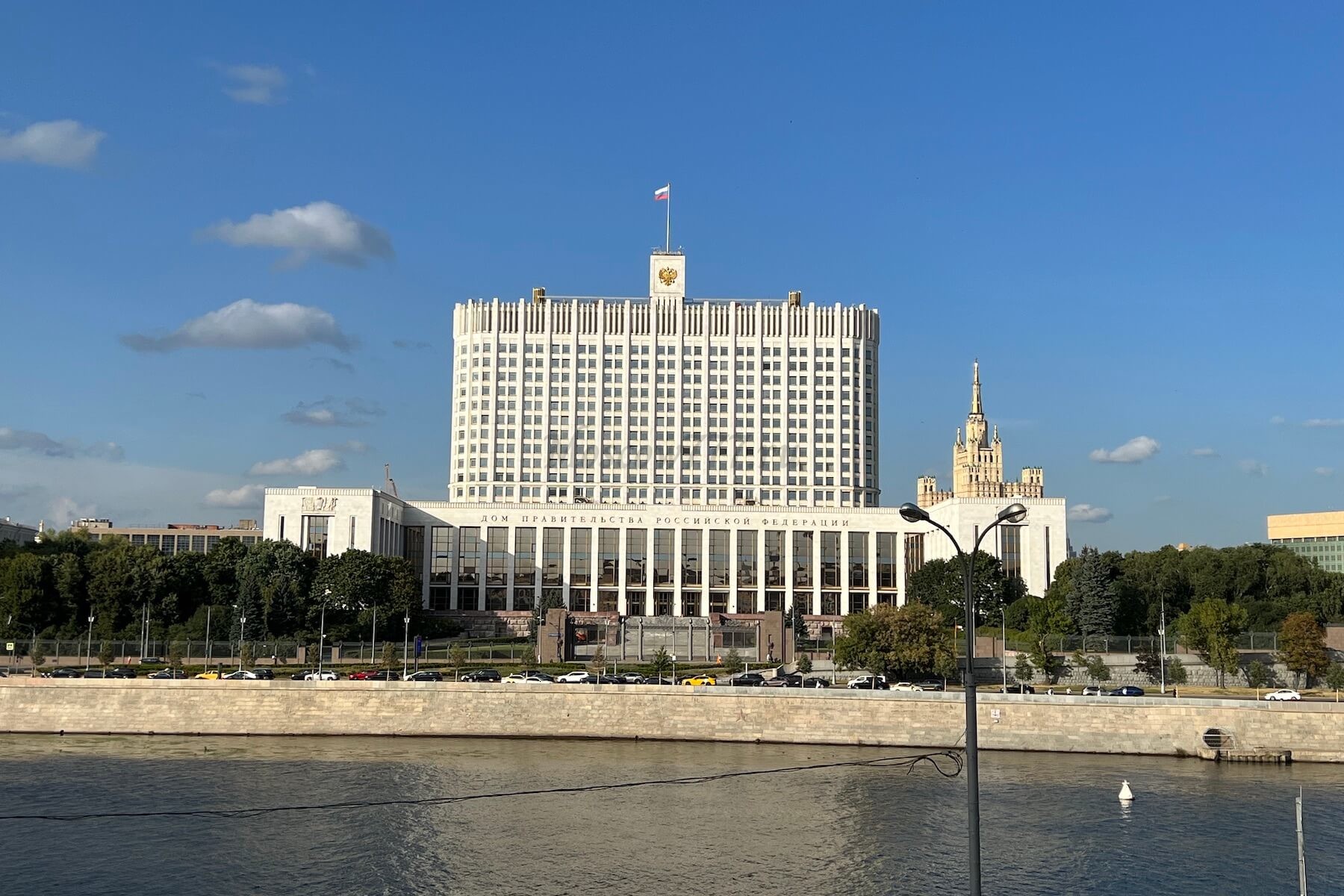 Открыт приём заявок на получение нагрудного знака «Доброволец России» за волонтёрскую деятельность 