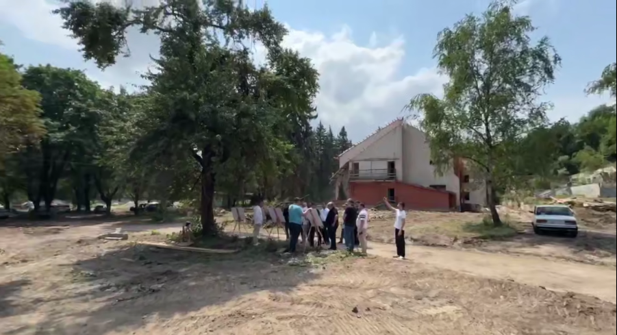 Казбек Коков проинспектировал ход строительства в Нальчике молодежного лагеря «Эльбрус»