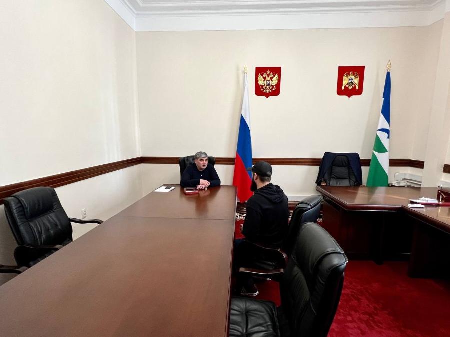 Казбек Коков провел личный прием граждан 