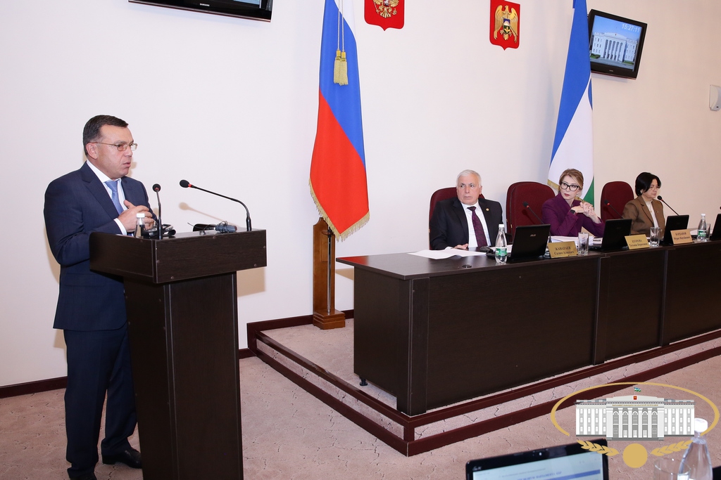 Обсуждены проблемы и достижения в сфере дорожной деятельности