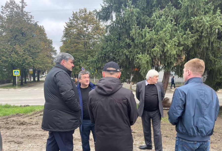 Глава КБР Казбек Коков проинспектировал ход строительных работ на Искоже