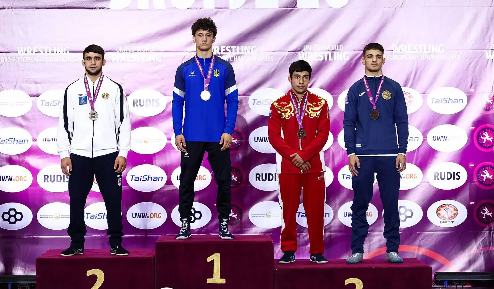 Салим Казмахов — бронзовый призёр первенства Европы U-20 по спортивной борьбе