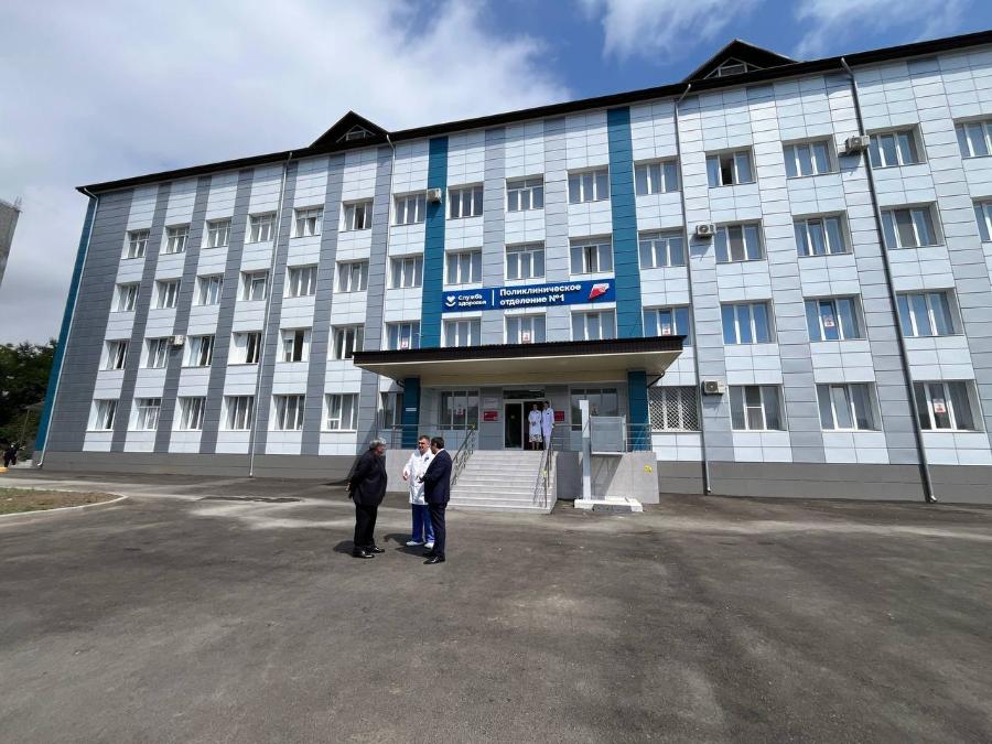 Казбек Коков ознакомился с работой отремонтированной поликлиники в Баксане