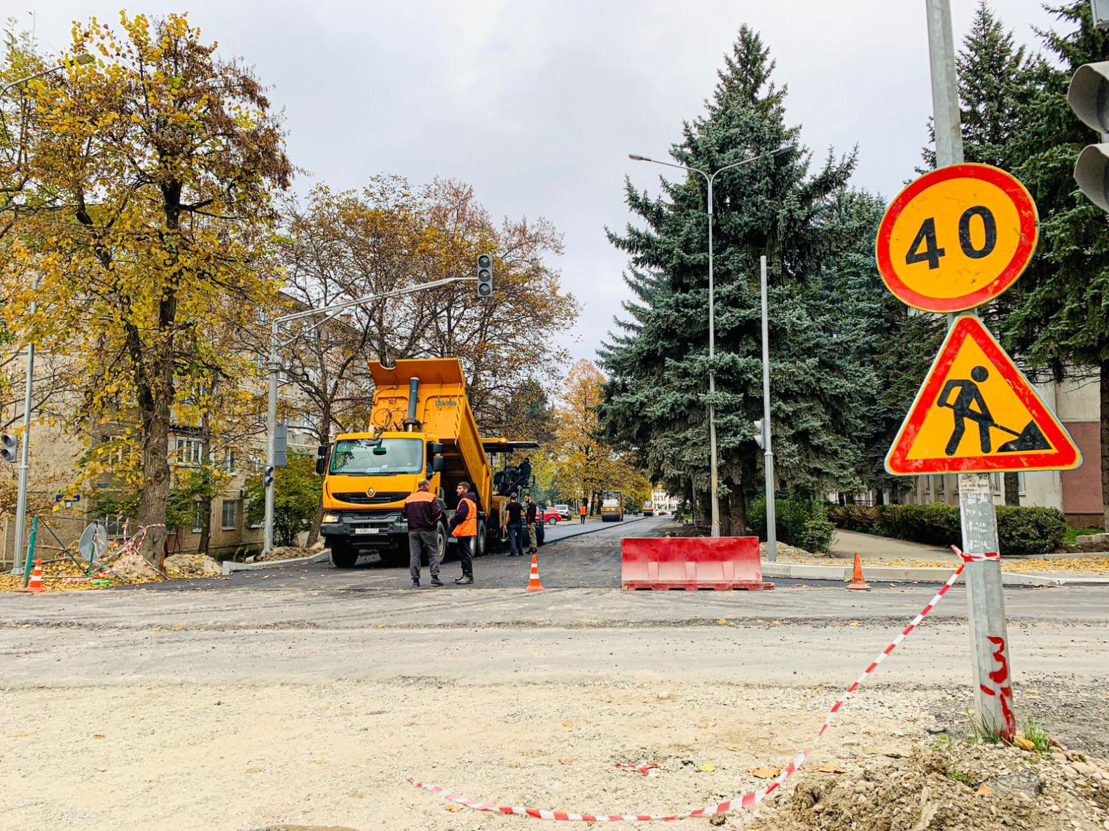 В Нальчике до конца года будут отремонтированы 33 дорожных объекта