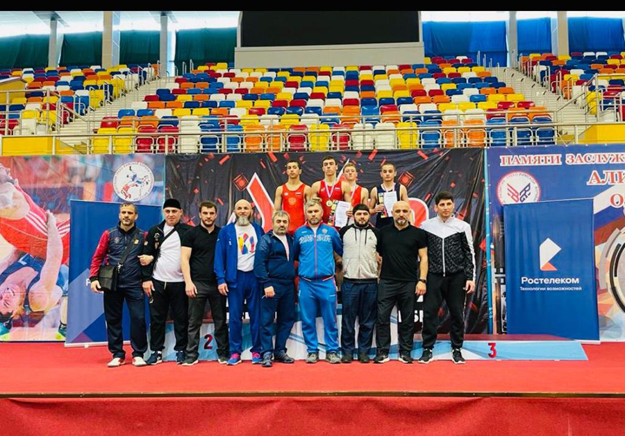 Успешно выступили на первенстве СКФО по греко-римской борьбе 